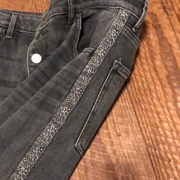 Sundry High Rise button fly cropped jean - Picture 5 of 6